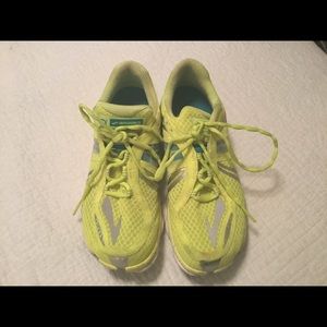 Brooks Women’s Pure Connect Trail Running Shoes